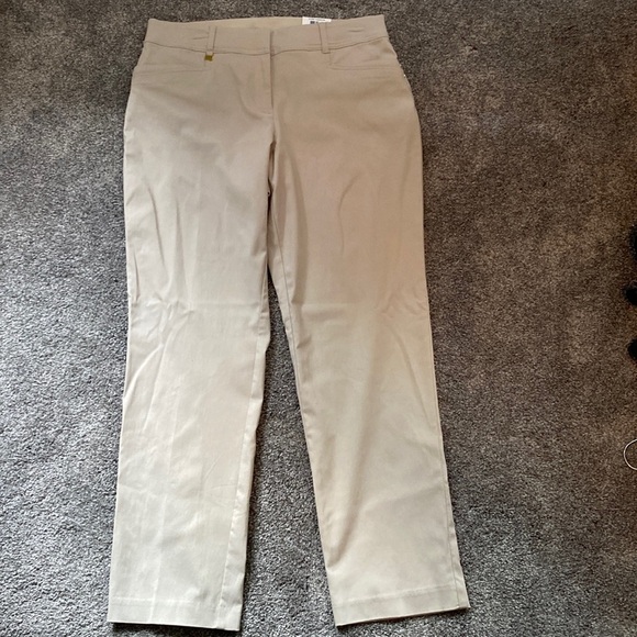 JM Collection Womens Light Khaki Stretch Straight Leg Curvy Fit Pants sz 12P NWT - Picture 1 of 9